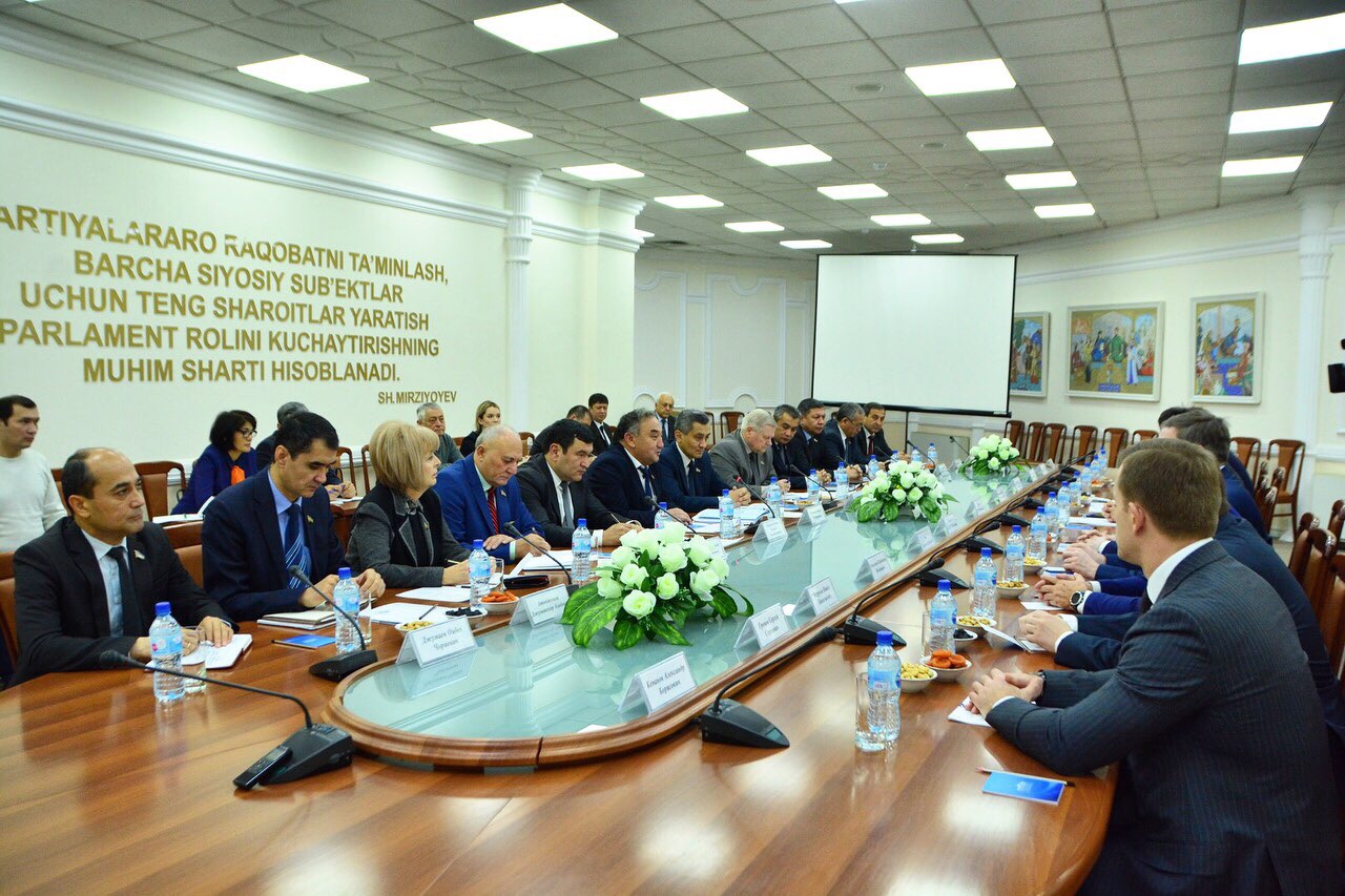  В Парламенте Узбекистана прошла встреча с делегацией Росатома